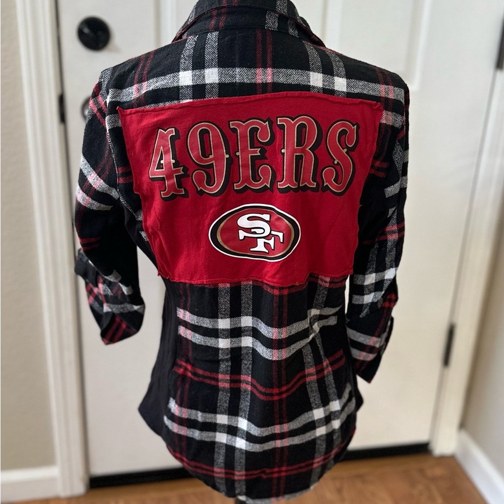 Ci Sono Black and Red Soft Flannel ButtDown Shirt with Bold 49ers Patch